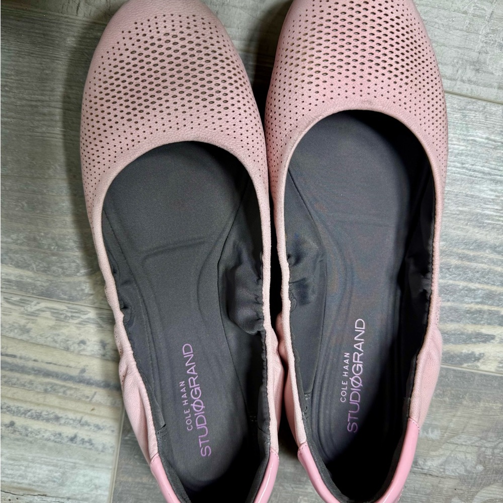 Cole Haan Women's Blush Perforated Flats W size 8.5 B EXCELLENT CONDITION